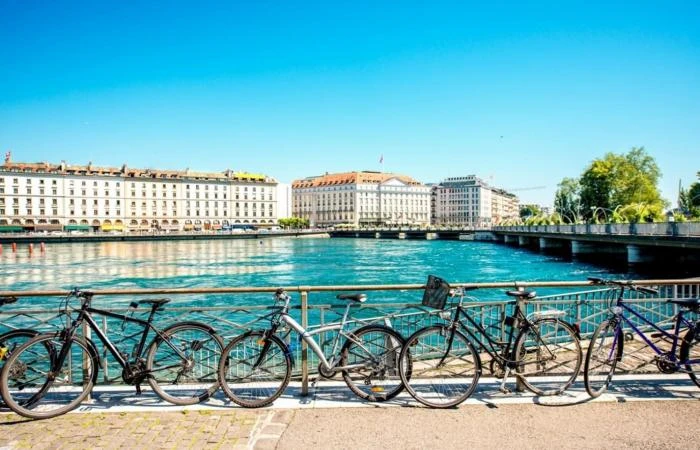 بالصور .. أجمل النشاطات والمعالم السياحية التي ننصحك بزيارتها في سفاري نت متابعاتالنظام والمساحات الخضر وعلامات الساعات الشهيرة وفنون الطعام (الجبن والفطائر، بخاصة) والشوكولاتة الل