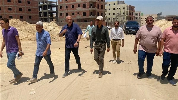 رئيس جهاز القاهرة الجديدة يتابع موقف وحدات سكن لكل المصريين تفقد المهندس عبد الرءوف الغيطى، رئيس جهاز مدينة القاهرة الجديدة، سير العمل بموقع عمارات