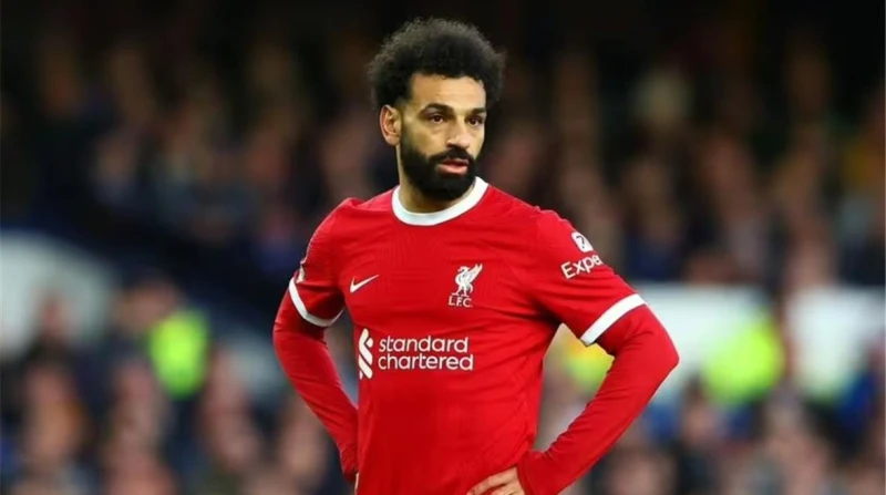 اتحاد جدة يرجئ حسم صفقة محمد صلاح لموسم صيف 2025 استقرت إدارة نادي اتحاد جدة السعودي، على تأجيل حسم صفقة انتقال نجم المنتخب المصري ونادي ليفربول
