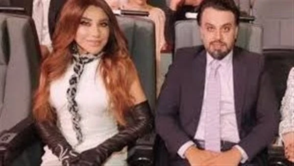 أكبر منه.. كم يبلغ فارق العمر بين نجوى كرم وزوجها عمر الدهماني؟ فجرت الفنانة نجوى كرم مفاجأة من العيار الثقيل فى حفلها الذى احيته فى رومانيا حيث أعلنت عن زواجها وهو الأمر الذى جعله