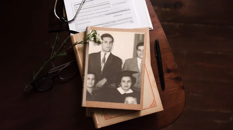 أوراق العمر ل مجدي يعقوب.. الحرب وكرة القدم وعشق أسوان ومنحة الطفل (2) عند الترحال بين أحرف صفحات التاريخ المصري، سيكون الدكتور مجدي يعقوب حاضرا بكل