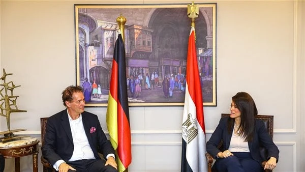 برنامج لمبادلة الديون بين مصر وألمانيا بقيمة 100 مليون يورو وقعت الدكتورة رانيا المشاط، وزيرة التعاون الدولي، فرانك هارتمان، سفير ألمانيا لدي مصر،