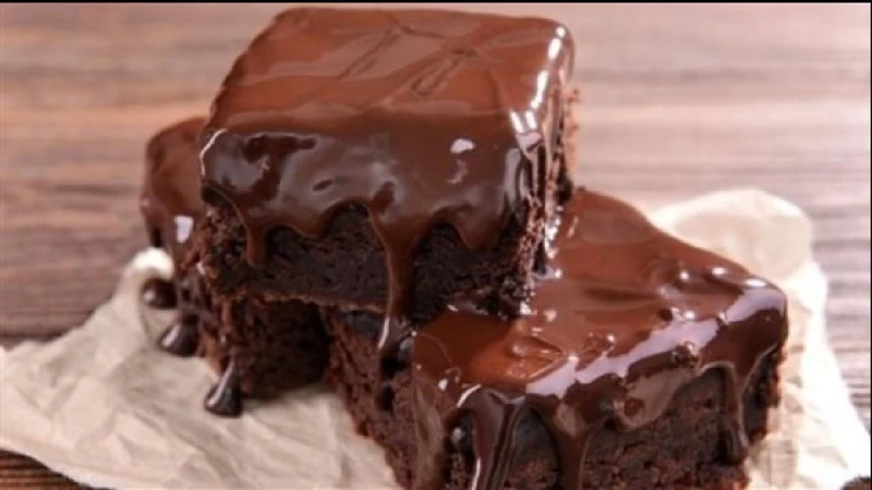 بكل حرفية اعملى الجاتوه شاتوه في المنزل بمكونات بسيطة مرتفع وهش مثل الجاهز يعتبر الجاتوه شاتوه أحد الحلويات الشهية جدا، والتي تقدم مع الجاتوه