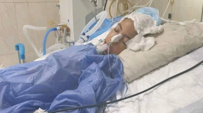 قهر تحت ضي القمر.. فتاة رشيد حبيبة تضحي بحياتها توفيرا لوجبة أبيها الوحيدة والنوم مع المواشي الجميع رفضها حتى أقرب الناس إليها، فلم تجد سبيلا آخر سوى