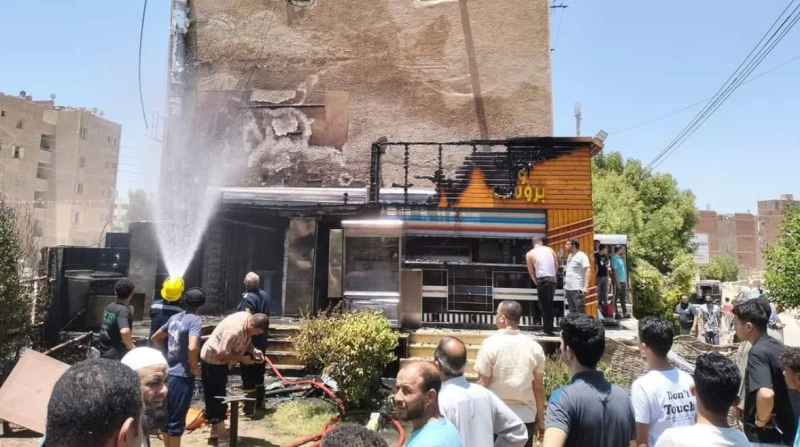 النيابة تنتدب المعمل الجنائي للتحقيق في حريق مطعم بالفيوم أصدرت نيابة مركز طامية قرارا بانتداب المعمل الجنائي بمديرية أمن الفيوم لإعداد تقرير عاجل