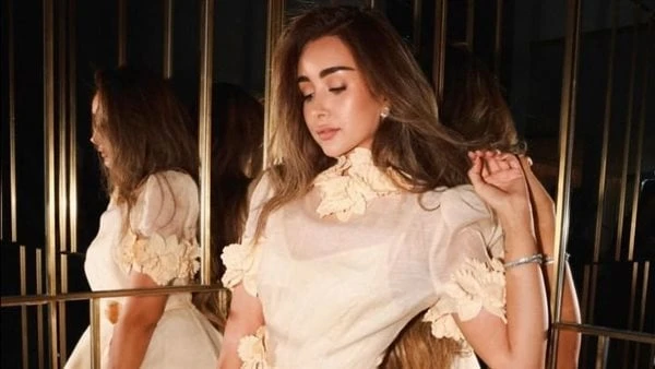 مكياج لافت.. هنا الزاهد تستعرض جمالها شاركت الفنانة هنا الزاهد، متابعيها بصور جديدة لها عبر حسابها الشخصي على موقع تبادل الصور والفيديوهات انستجرام