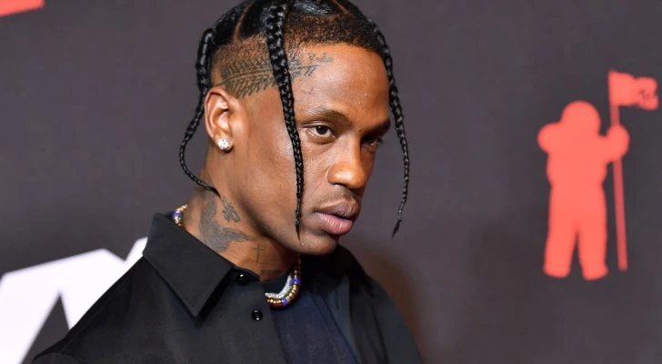 القبض على الرابر ترافيس سكوت بتهمة شرب الكحول في مكان عام والتعدي على ممتلكات الغير ب ميامي ألقت شرطة ميامي القبض على مغني الراب الأمريكي ترافيس سكوت