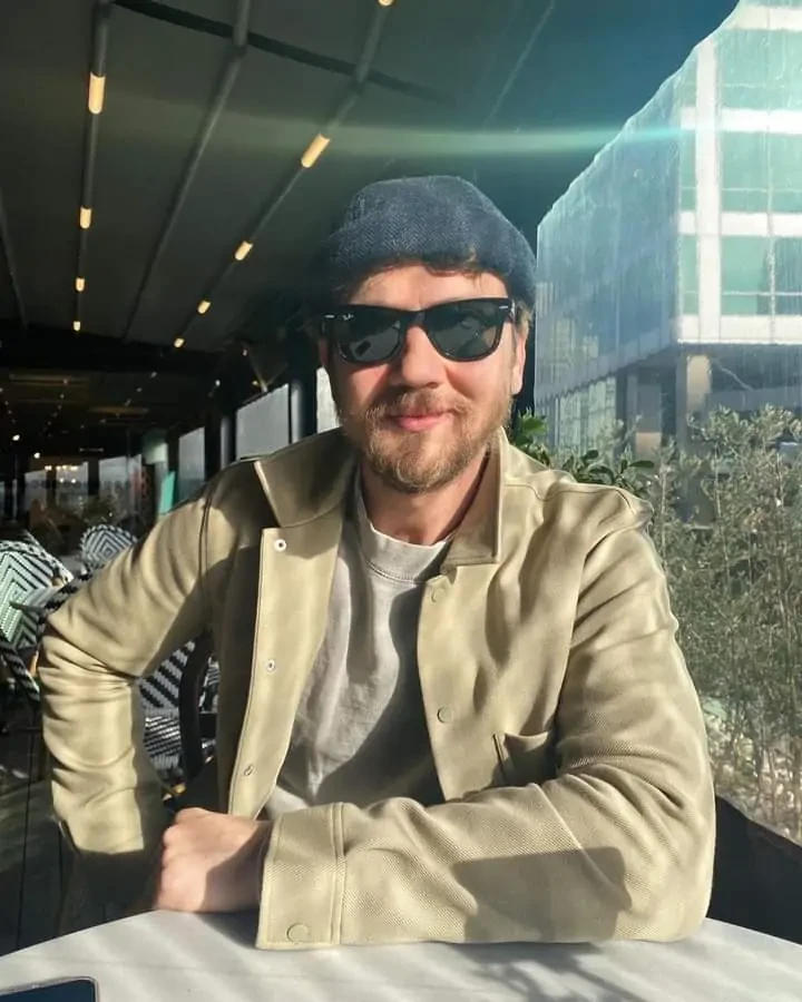 انفصال النجم التركي أراس بولوت إينيملي عن حبيبته بعد شهرين من المواعدة- انفصال النجم التركي أراس بولوت إينيملي عن حبيبته بعد شهرين من المواعدة كشفت