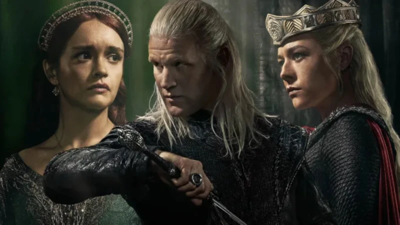 تفاصيل أولى حلقات الموسم الثانى من استمرت أحداث الحلقة الأولى من الموسم الثانى ل مسلسل ، مع ظهور اللورد كورليس فيلاريون فى المرسى المخصص للسفن