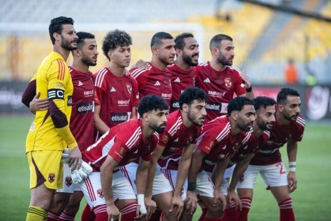 الأهلي يعبر الاتحاد السكندري بهدف ويقتحم المربع الذهبي للدوري فيديو الاتحاد السكندري ضد الأهلي.. حقق الفريق الأول لكرة القدم بالنادي الأهلي، فوزا