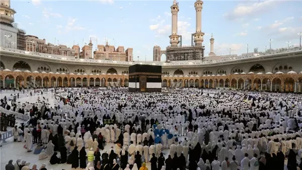 بالأسماء وفيات بين المصريين في الحج.. وبيان مهم من القنصلية بجدة قالت القنصلية المصرية في جدة، اليوم الإثنين، أن ممثليها يتواجدون داخل مستشفى المعيصم