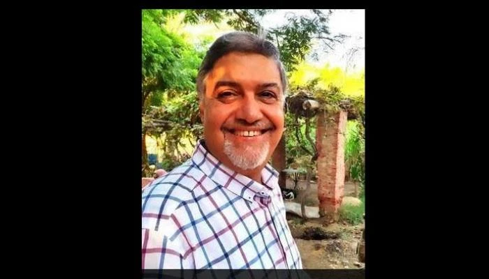 أشرف زكي يكشف حقيقة وفاة الفنان حمدي حافظ نفى الدكتور أشرف زكي نقيب المهن التمثيلية بمصر، ما تردد حول وفاة الفنان المصري حمدي حافظ. وأكد زكي أن حمدي