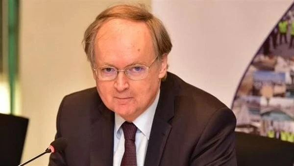 سفير الاتحاد الأوروبي ل افاق عربية: توقيع 5 اتفاقيات للهيدروجين الأخضر مع القطاع الخاص قال كريستيان برجر، سفير الاتحاد الأوروبي في مصر، أن الاتحاد يقدم الدعم المالي عبر المفوضية ال