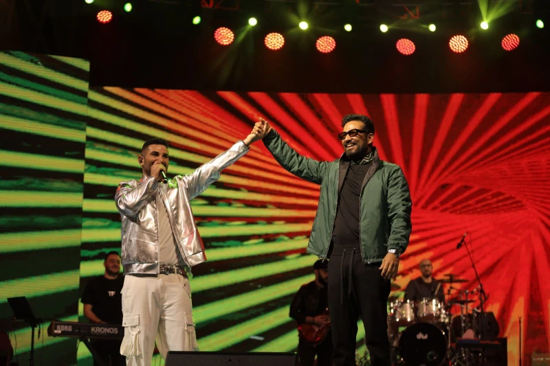 بالفيديو- أول ديو غنائي يجمع الشقيقين عمرو وأحمد سعد قبل انطلاق برنامج بيت السعد فاجأ الفنان المصري أحمد سعد، جمهوره ب ديو غنائي يجمعه مع شقيقه