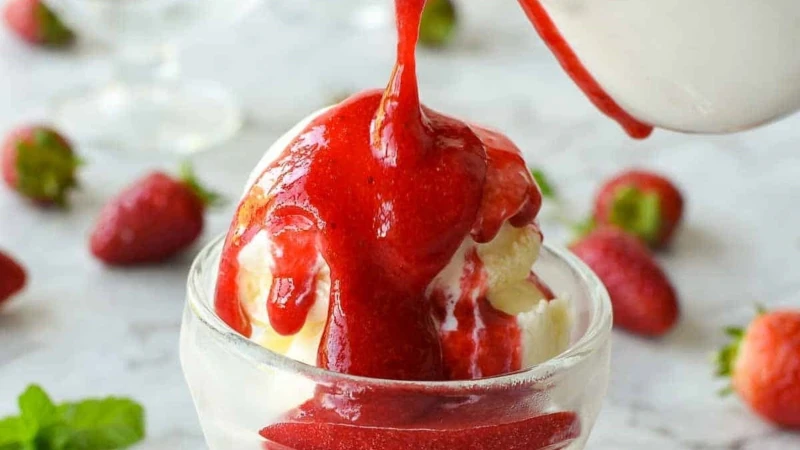 طريقة عمل صوص الفراولة بطريقة جديدة بأسهل طريقة تستطيعين تحضير صوص الفراولة حيث يعتبر صوص الفراولة هو واحد من أشهى الصوصات التي يمكن إستخدامها في