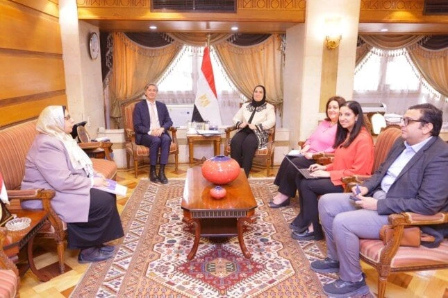الممثل المقيم لبرنامج الأمم المتحدة الإنمائي يثمن الجهود الإغاثية المصرية تجاه غزة استقبلت نيفين القباج وزيرة التضامن الاجتماعي، اليساندرو فراكاسيتي