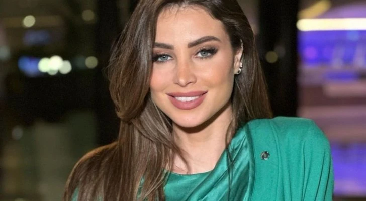 نابيلا هلال تقضي إجازة ممتعة على البحر في إسطنبول و جمالها جديث الجمهور (صور) شاركت مقدمة البرامج اللبنانية أنابيلا هلال، متابعيها عبر حسابها الرسمي،