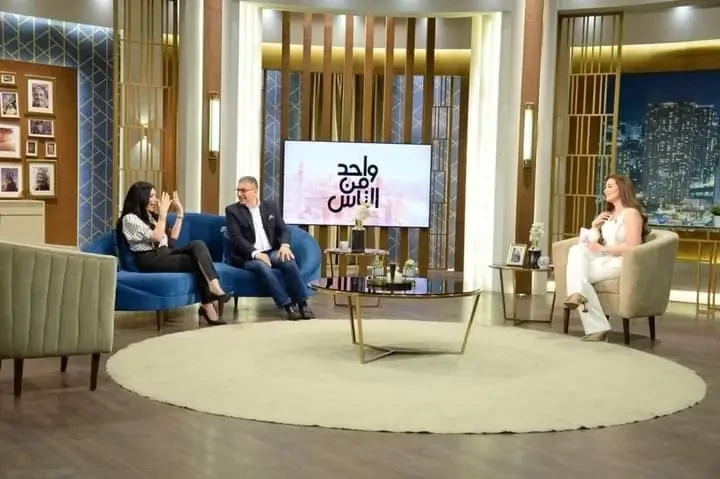 طلب مفاجئ من مروة صبري لعمرو الليثي على الهواء مباشرة استضاف الإعلامي عمرو الليثي في برنامجه واحد من الناس على قناة الحياة، الفنانة عبير صبري