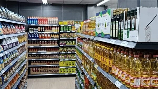 التموين: ضخ كميات كبيرة من اللحوم الطازجة والمبردة بالمجمعات الاستهلاكية وجه الدكتور علي المصيلحي، وزير التموين والتجارة الداخلية، الشركة القابضة للصناعات الغذائية بفتح المجمعات ال