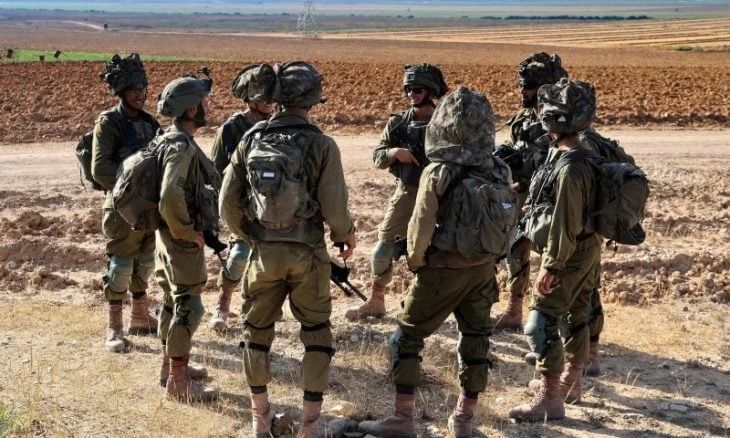 صورة متداولة لخريطة إسرائيل الكبرى على ملابس جندي إسرائيلي تثير غضبا في دول عربية افاق عربية صورة متداولة لخريطة إسرائيل الكبرى على ملابس جندي