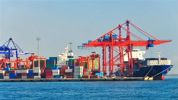 رئيس شعبة المستوردين: خط الرورو يزيد حركة التبادل التجاري بين مصر وتركيا قال عماد قناوي عضو مجلس إدارة الاتحاد العام للغرف التجارية ورئيس شعبة المستوردين بغرفة القاهرة، إن تدشين خط