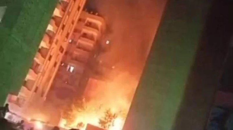 استدعاء صاحب مصنع الكرتون المحترق في فيصل لسماع أقواله- استدعت جهات التحقيق، صاحب مصنع الكرتون الذي نشب فيه حريق هائل، مساء أمس، في منطقة فيصل