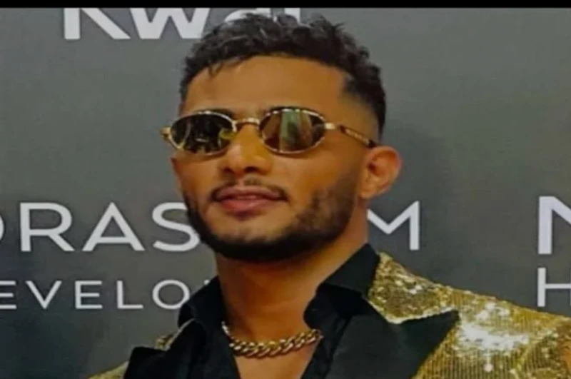 محمد رمضان ممنوع من دخول مصر أثارت شائعات حول منع الفنان محمد رمضان من دخول مصر موجة جدل واسعة، عبر وسائل التواصل الاجتماعي خلال الساعات القليلة