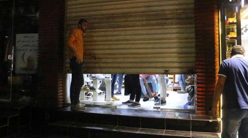 رسميا.. تطبيق قرار غلق المحال 10 مساء من الغد أعلنت وزارة التنمية المحلية، اليوم الأحد، تطبيق قرار غلق المحال التجارية 10 مساء ابتداء من الغد 1 يوليو