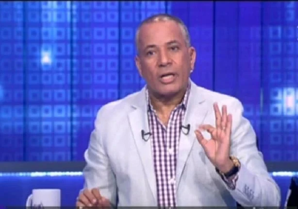 أحمد موسى بقي خبير أرصاد: لسه مدخلناش على شدة الصيف.. التقيل جاي كشف الإعلامي أحمد موسى، أن الإسكندرية استقبلت ملايين الزوار خلال إجازة العيد والسهرات كانت للفجر والكورنيش كان زحمة