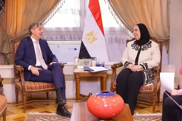 وزيرة التضامن تستقبل الممثل المقيم لبرنامج الأمم المتحدة الإنمائي في مصر استقبلت نيفين القباج وزيرة التضامن الاجتماعي السيد اليساندرو فراكاسيتي