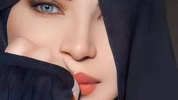 زوجه للايجار الجزء الاول بعد الفرح ما انتهى وروحنا على شقتنا واتقفل علينا الباب جوزى پصلى وقال ___متقلعيش هدومك انا مش هلمسك!!ضحكت إفتكرت محمد جوزى بيهزر قلت اكيد مش هغير هدومى قدا