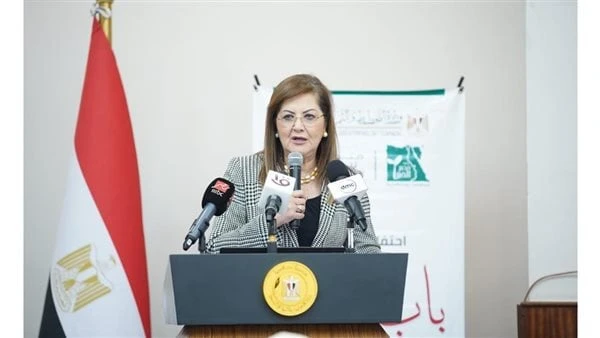 التخطيط: ارتفاع حجم الاستثمارات الكلية المستهدفة ل2 تريليون جنيه لأول مرة استعرضت الدكتورة هالة السعيد وزيرة التخطيط والتنمية الاقتصادية مستهدفات