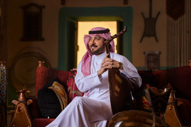 ماجد المهندس في خطوة طال انتظارها هذا ما اعلنه في الساعات الماضية كشف الفنان ماجد المهندس النقاب، عن تفاصيل تعاونات ميني ألبومه الجديد بعنوان البضاعة وذلك بعد أن طرح أول أغنيات الأ