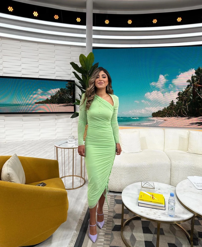 شجون تكشف كواليس مسلسل فعل ماض مع المخرج عبدالله بو شهري باركت الممثلة شجون الهاجري، للممثل عبد الله بوشهري على تجربته الأولى في عالم الإخراج من خلال مسلسل فعل ماض الذي يأتي بعد تص