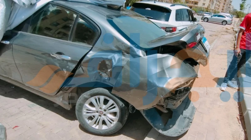 متضرر من حادث التجمع الخامس: السائق كان نائما وهشم 5 سيارات قال حازم محفوظ، أحد المتضررين في حادث تصادم أتوبيس ب5 سيارات، في منطقة التجمع الخامس