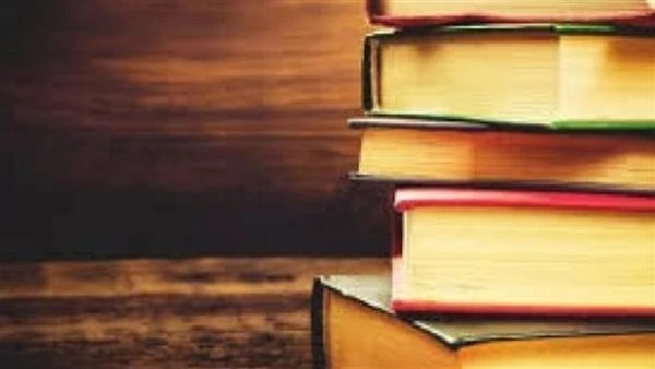 دكتوره صيدلانيه انا دكتورة صيدلانية عاېشة في شقة مع بنتي لوحدنا..بعد سفر زوجي للخارج..ملك بنتي عمرها 6 سنينهي أجمل حاجة في حياتي هي أصلا كل حياتيبنزل