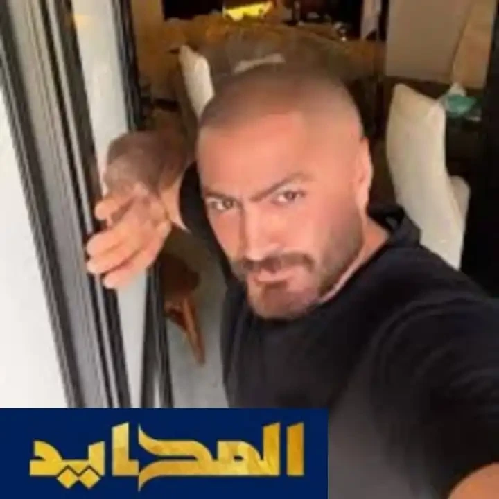 شاهد نيو لوك تامر حسني في العيد حرص النجم تامر حسني على مشاركة جمهوره لأحدث صورة له بنيو لوك جديد، وذلك عبر حساباته الرسمية على فيس بوك وانستجرام.