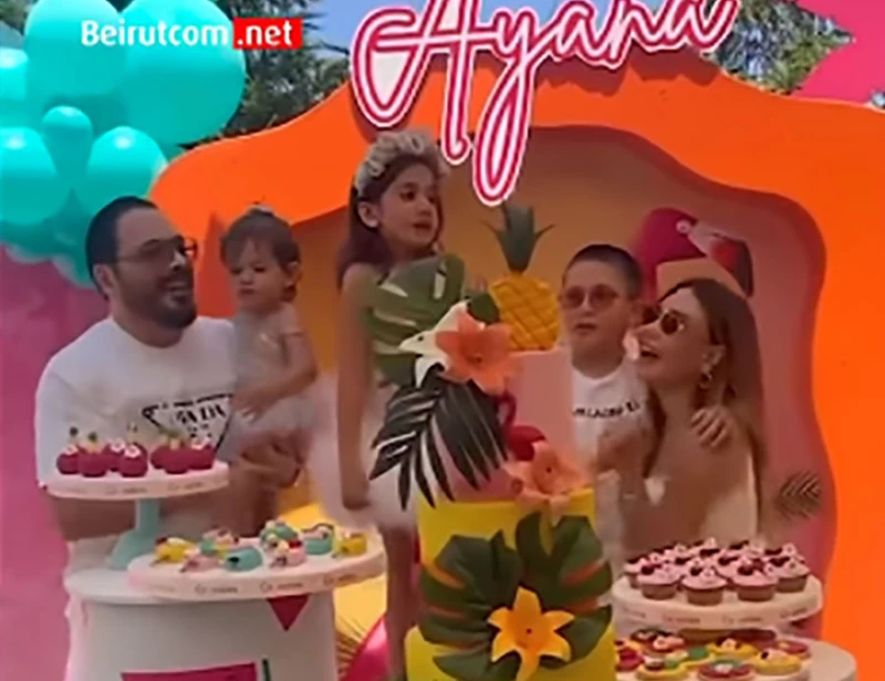 فيديو- رامي عياش وزوجته داليدا يحتفلان بعيد ميلاد ابنتهما ايانا نشر البوب ستار رامي عياش مقطع فيديو من أجواء احتفاله وزوجته، بعيد ميلاد ابنته، بحضور