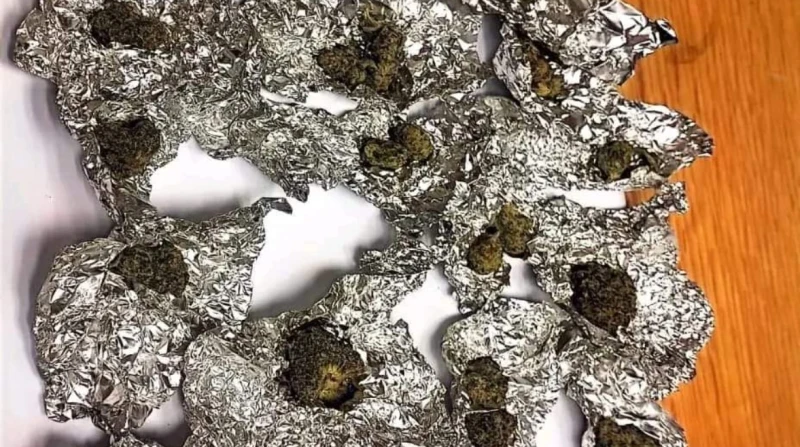 بحوزة سائح بلجيكي.. إحباط محاولة تهريب حشيش وماريجوانا بمطار الغردقة تمكن رجال الجمارك بمطار الغردقة الدولي، برئاسة هشام شرارة مدير الإدارة من ضبط