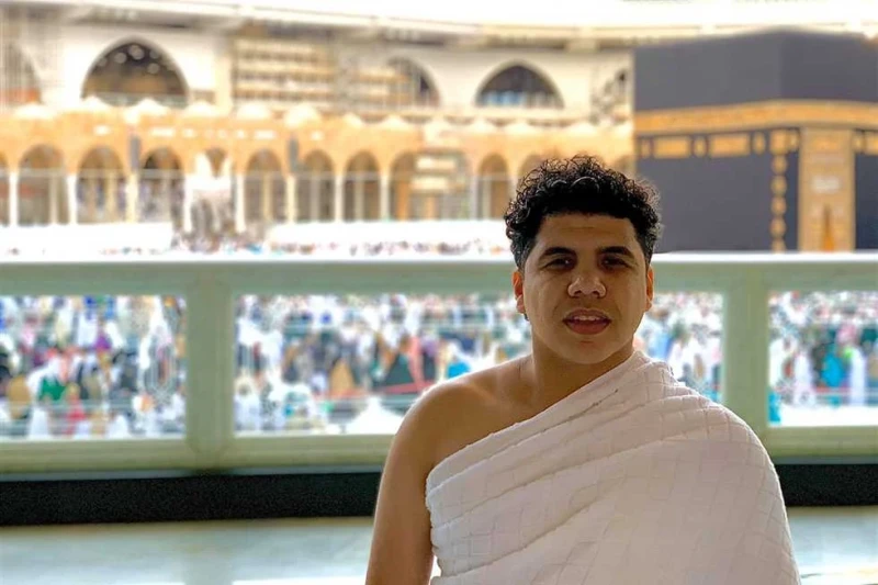 الوجه الآخر للنجوم: فنانون على جبل عرفات الوجه الأخير للفنانون والذي يظهر التدين وحب الكثير، كثير لا يراه، حيث دائما ما يرى المعجبون سوى حياة الفن