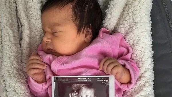 رواية لطف كاملة بقلم عائشة نصر دكتور الف الف مبروك يا مدام لطف توأم بنات تاني محمد قام وقف وبس ل لطف وقال محمد انتيطالق..لطف وقفت مصډومة اول مرة تحس