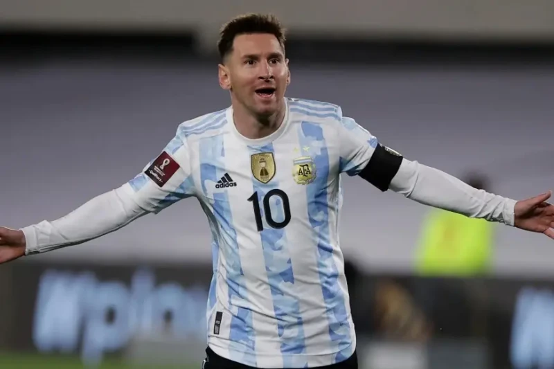 القنوات الناقلة لمباراة الأرجنتين وكندا في كوبا أمريكا 2024 ميسي يبدأ المباراة تستعد جماهير كرة القدم في جميع أنحاء العالم لمتابعة مباراة مثيرة تجمع