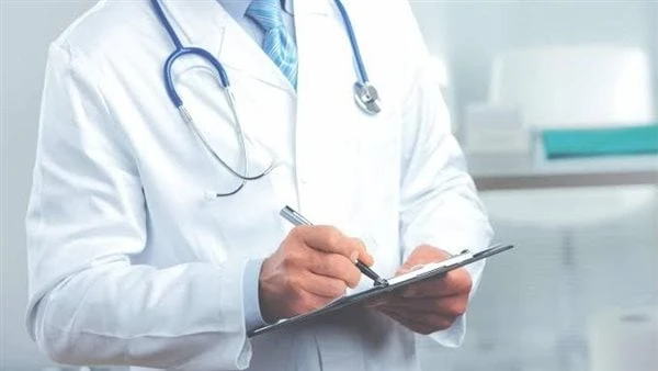 حكم كشف المرأة عند طبيب رجل.. دار الإفتاء تحسم الجدل حسمت دار الإفتاء المصرية، خلاف الكثيرين حول حكم كشف المرأة عند طبيب رجل، بعد انتشار فتاوى تزعم