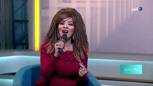 جواهر: اختفيت بعد رحيل والدتي ومي كساب أقنعتني بأغنية كاربونيتا قالت الفنانة جواهر إنها سعيدة بالتعاون مع أوكا في أغنية كاربونيتا التي لم تستطع