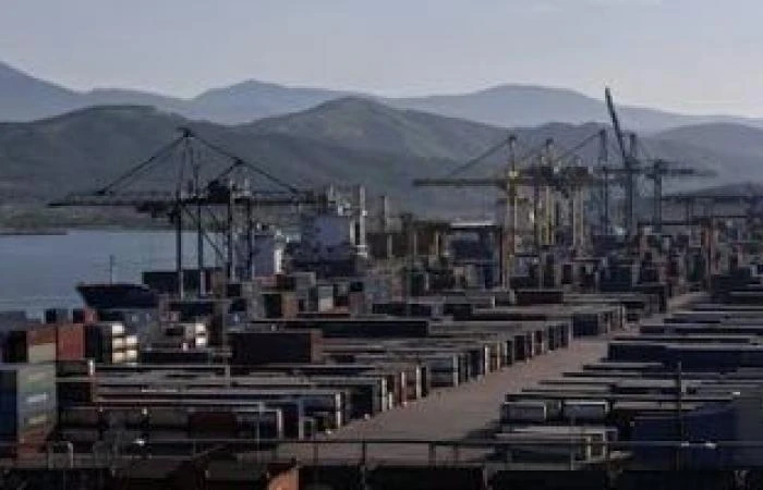 الذكاء الاصطناعي قد يخفض انبعاثات الشحن البحري بمقدار 47 مليون طن سنويا أظهرت دراسة أجرتها شركة الشحن المستقلة ، أن صناعة الشحن التجاري العالمية يمكن