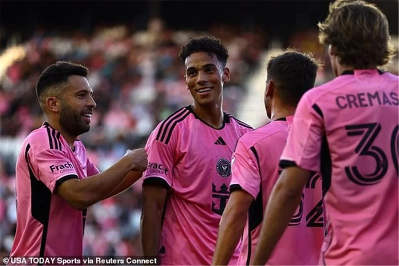 اللقاء المثير.. موعد مباراة انتر ميامي وكولومبوس كرو في الدوري الأمريكي 2024 والقنوات الناقلة ينتظر محبي وعشاق الساحرة المستديرة لقاء مثير بين فريق