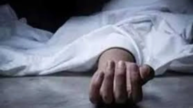 وفاة عامل سقط عليه أسانسير داخل مصنع في الدقهلية توفي عامل سقط عليه مصعد كهربائي داخل مصنع في المنطقة الصناعية بمدينة جمصة بمحافظة الدقهلية، ونقل الجثمان إلى مشرحة المستشفى تحت تصر