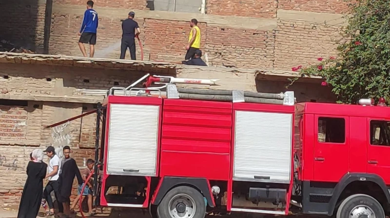 حريق هائل في مخبز بالحوامدية اندلع منذ قليل حريق هائل داخل مخبز، في قرية أم خنان بمنطقة الحوامدية، ولم يسفر الحريق عن أي إصابات.البداية عندما تلقت