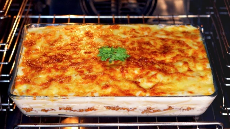 طريقة عمل المكرونة البشاميل على أصولها وبطعم خطير أن السيدات تحضيرها، وذلك لأن المكرونة البشاميل من أشهي وألذ الوصفات التي يمكن تقديمها لأفراد أسرتك