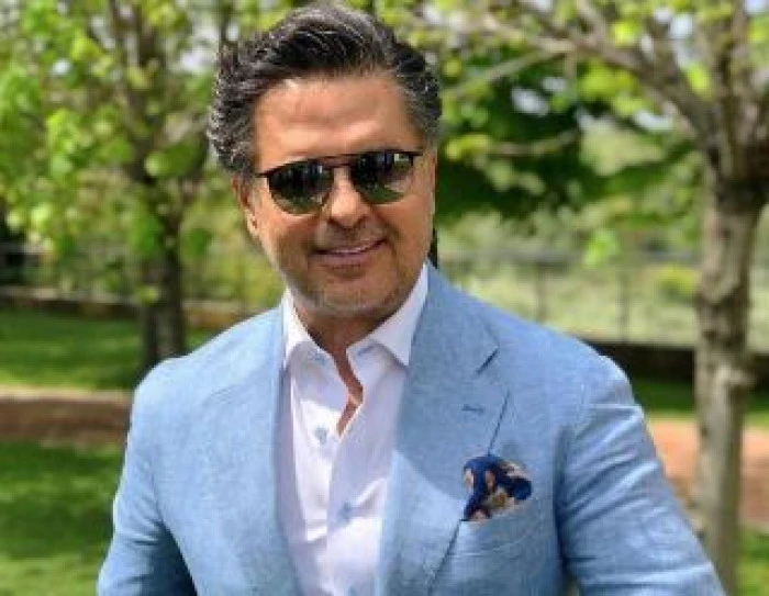 أغنية شو عامل فيي ل راغب علامة تحقق مشاهدات قياسية على يوتيوب حققت أغنية الفنان اللبناني راغب علامة شو عامل فيي، التي طرحها منذ 5 أيام، ما يقارب